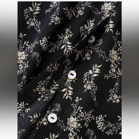 BloomChic Plus Size 2XL Ditsy Floral Split Side Pocket Button Detail Skirt us18 - Picture 5 of 8